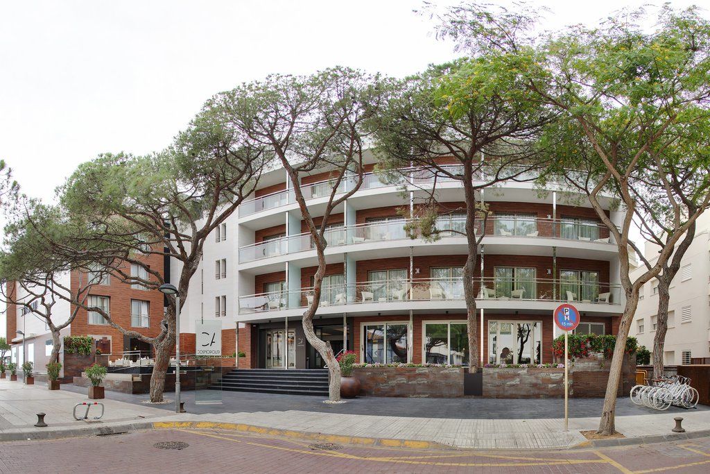 Cosmopolita Hotel Boutique & Spa Castell-Platja d’Aro Exterior foto