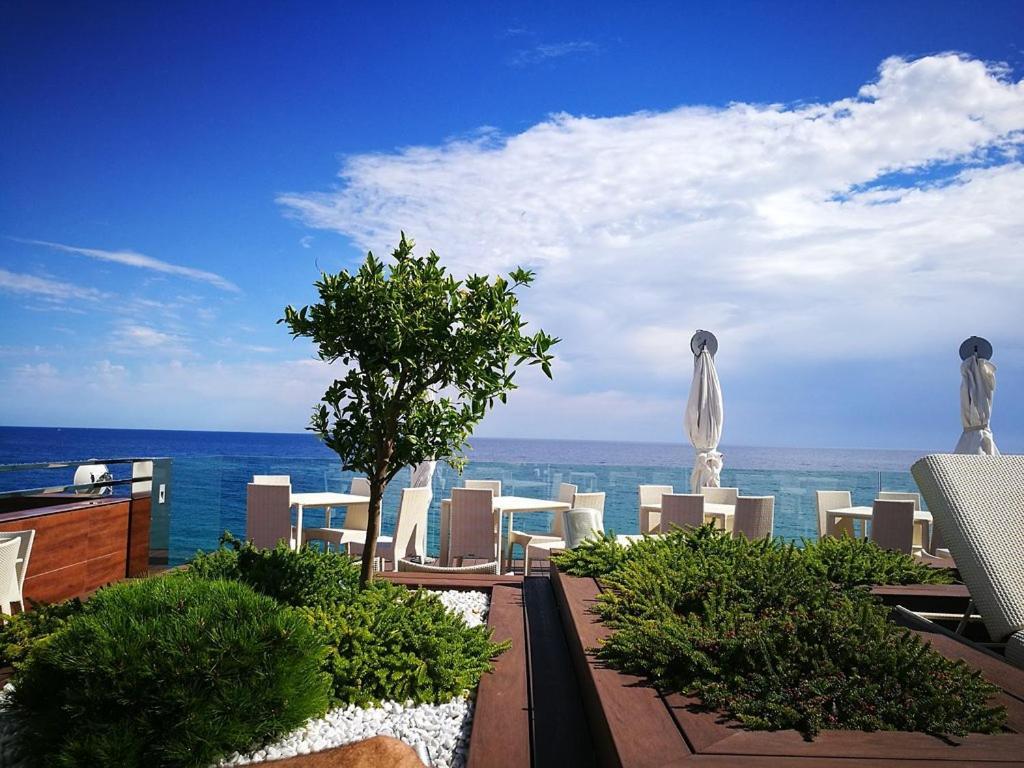 Cosmopolita Hotel Boutique & Spa Castell-Platja d’Aro Exterior foto