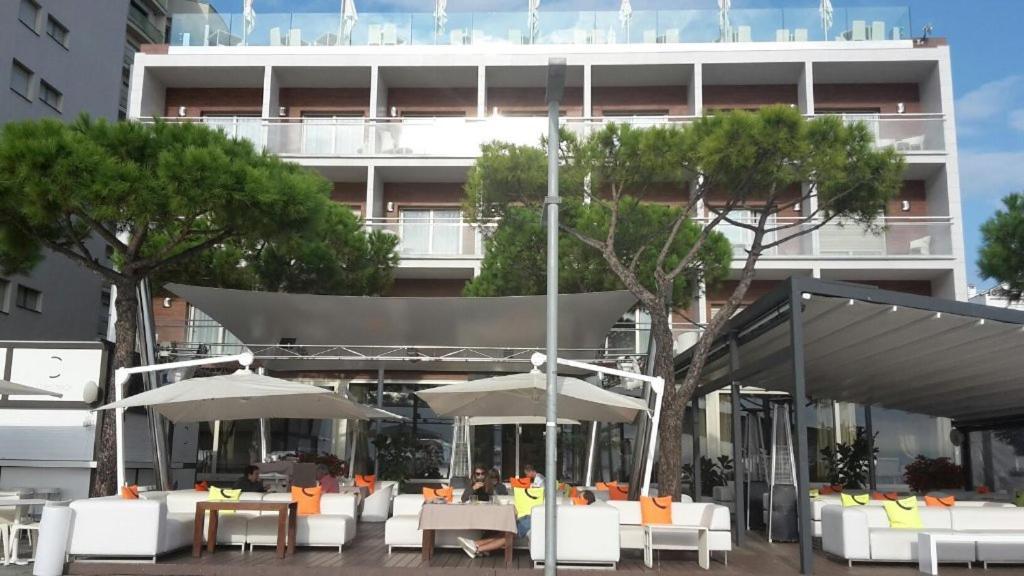 Cosmopolita Hotel Boutique & Spa Castell-Platja d’Aro Exterior foto