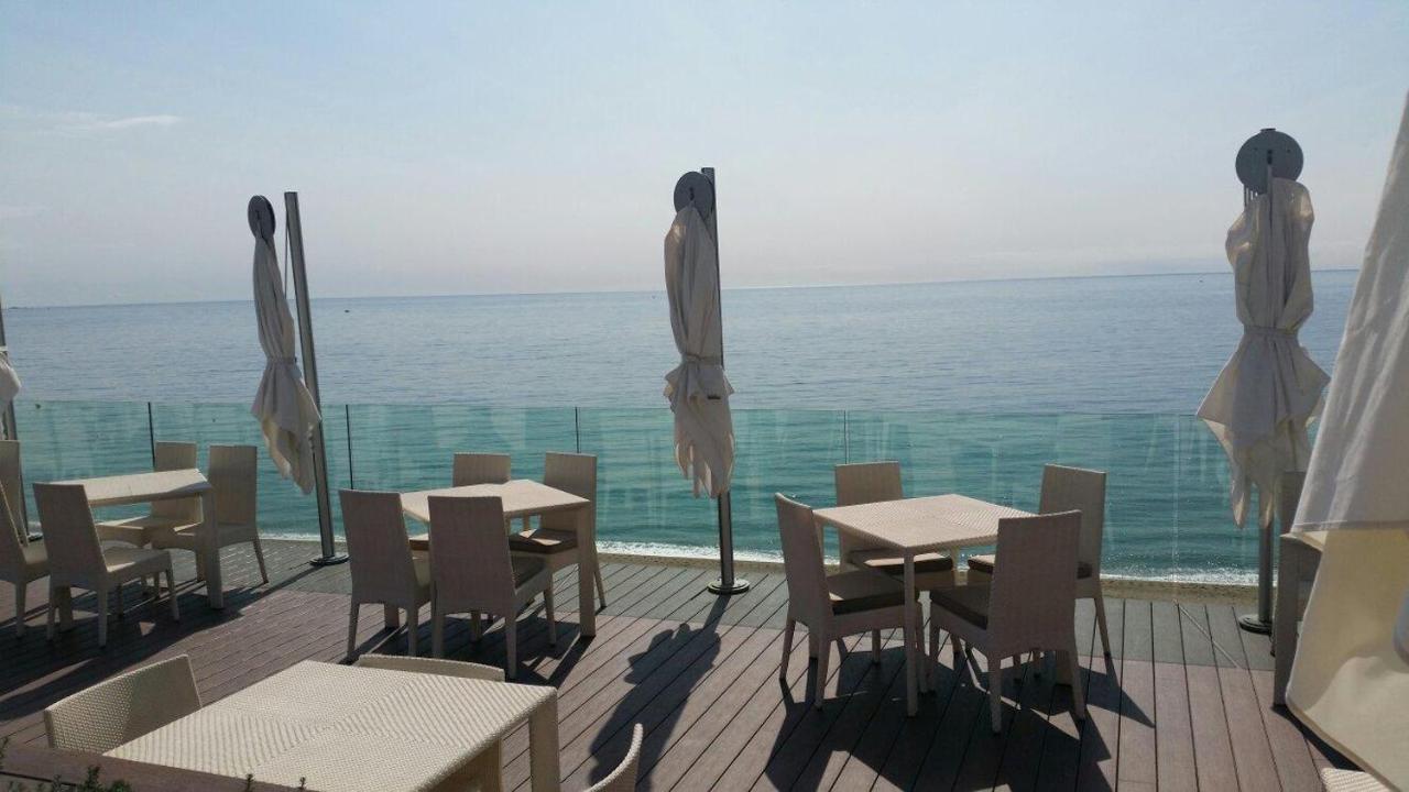 Cosmopolita Hotel Boutique & Spa Castell-Platja d’Aro Exterior foto